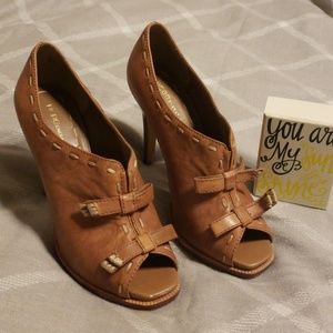 BCBGENERATION BOOTIES